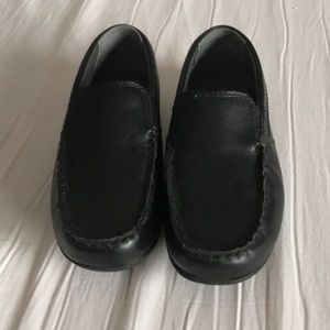 Boys shoes